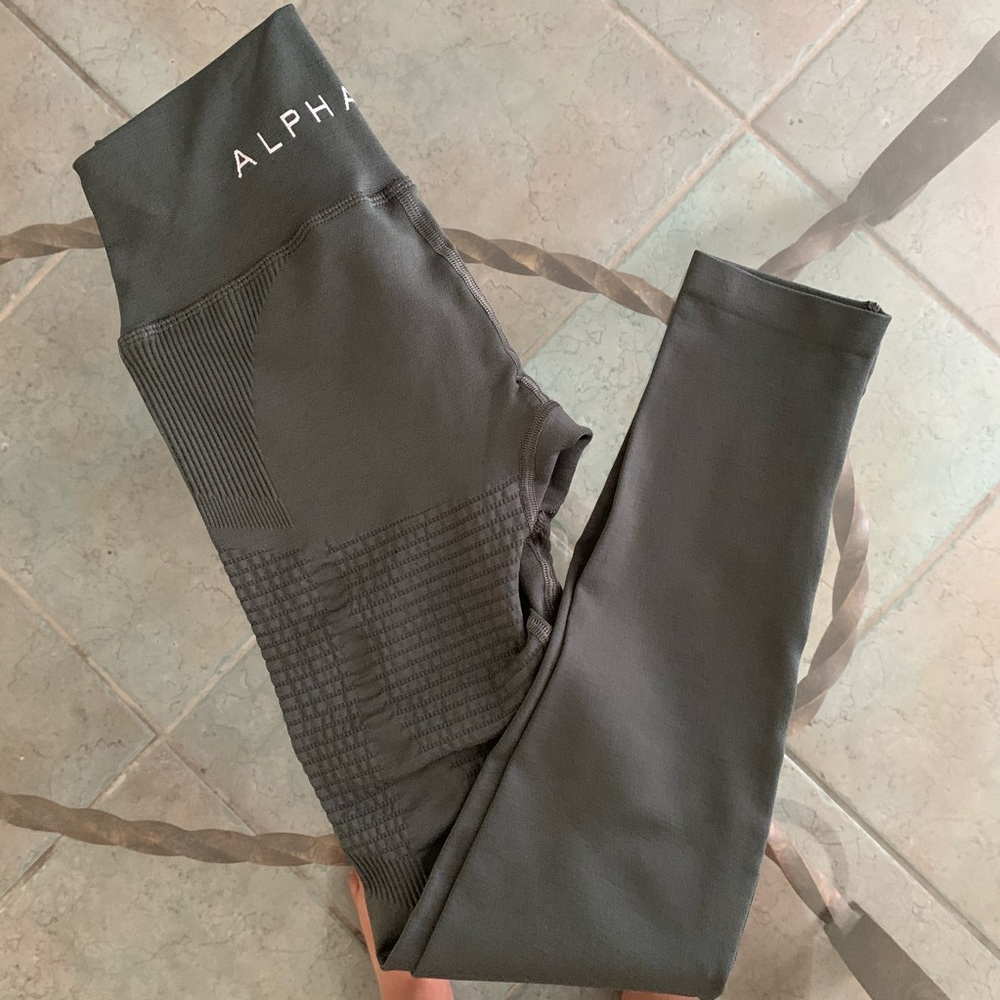 Alphalete Halo leggings SOLD ON MERC